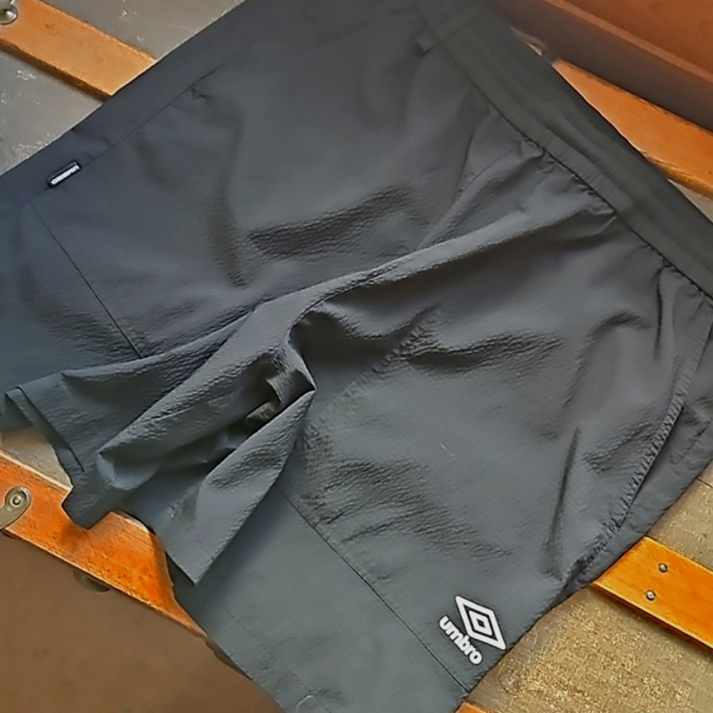 Umbro Men's XXL GB XL US Shorts